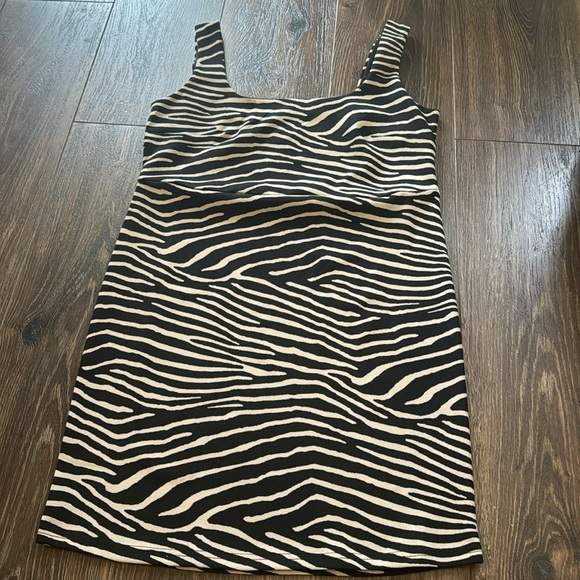 H&M Dresses & Skirts - H&M Dress